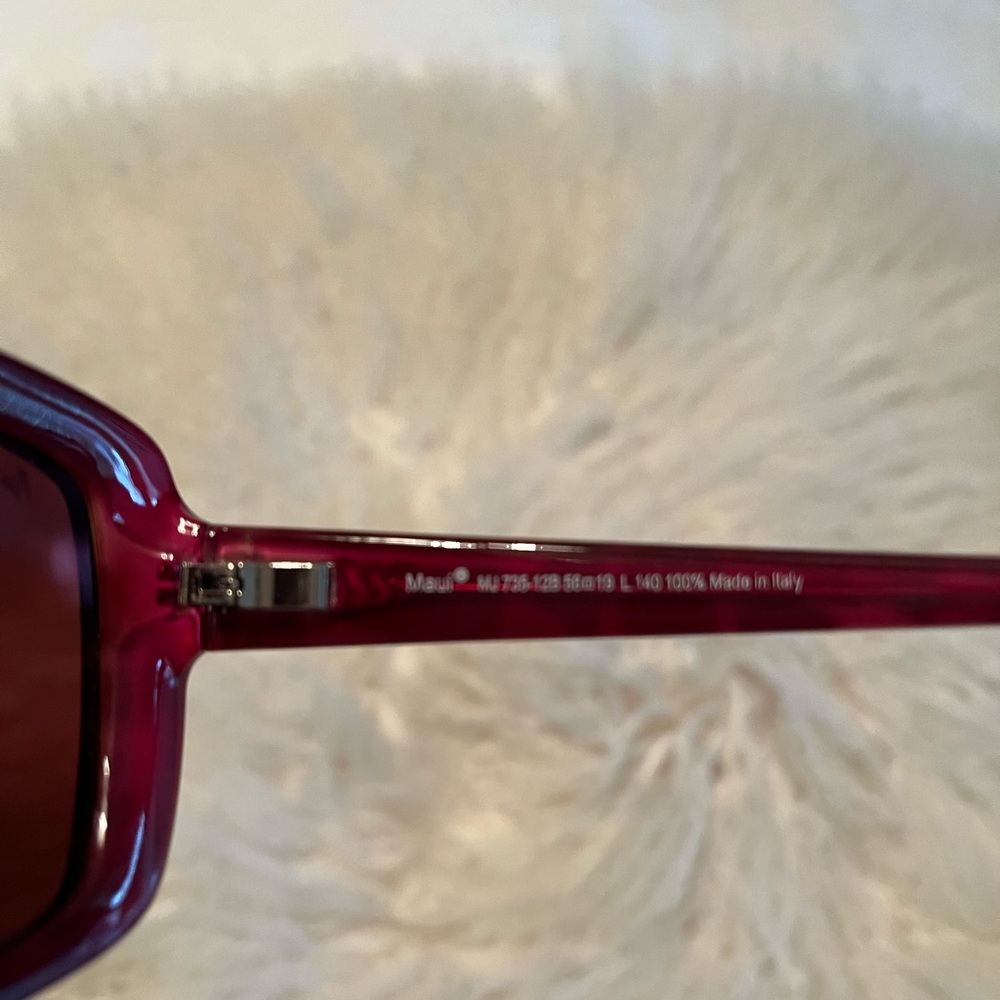 Maui Jim Women’s Orchid Cat-Eye Sunglasses - Picture 3 of 4